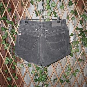 2 - Vintage Y2K union Bay 2000s femme fade skate denim jorts